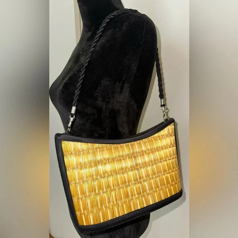 Baskets of Cambodia Tatami Grass Shoulder Bag